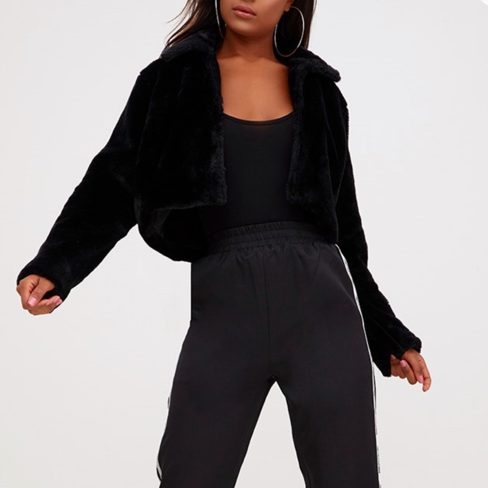 PRETTY LITTLE THING crop furry jacket
